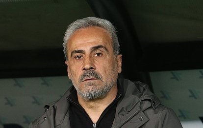 "Sakaryaspor'da Şok Ayrılık: Teknik Direktör Mustafa Dalcı ile Yollar Ayrıldı"